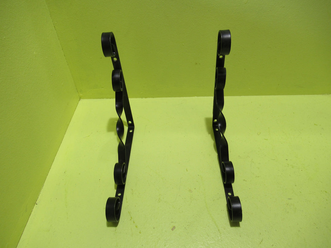 Black Twisted Loop Brackets 220H x 15W x 200D