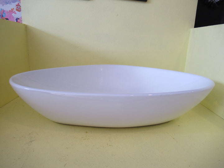 Pippi Shape Ceramic Basin 130H x 590W x 400D(CArt)