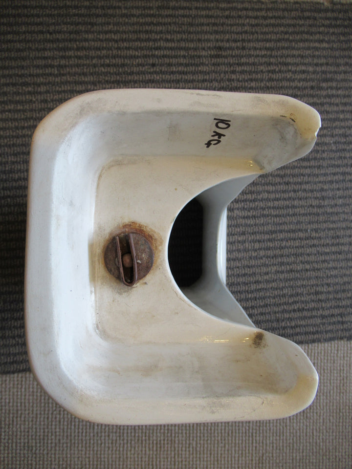 Belgravia Porcelain Pedestal 610H x 175W x 165D Basw 320SQ