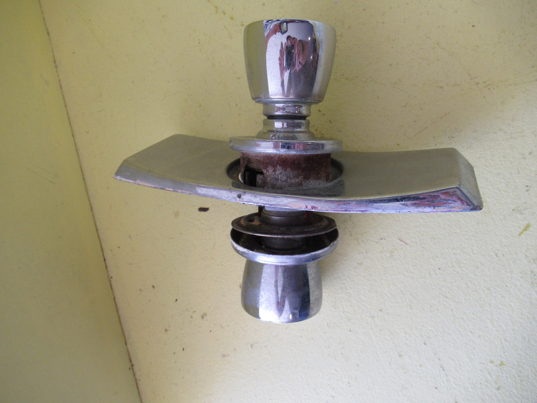 Retro Large Rectangle Plate with Cone Knob Handle 207L x 85W/Knob 55H x 50-65W