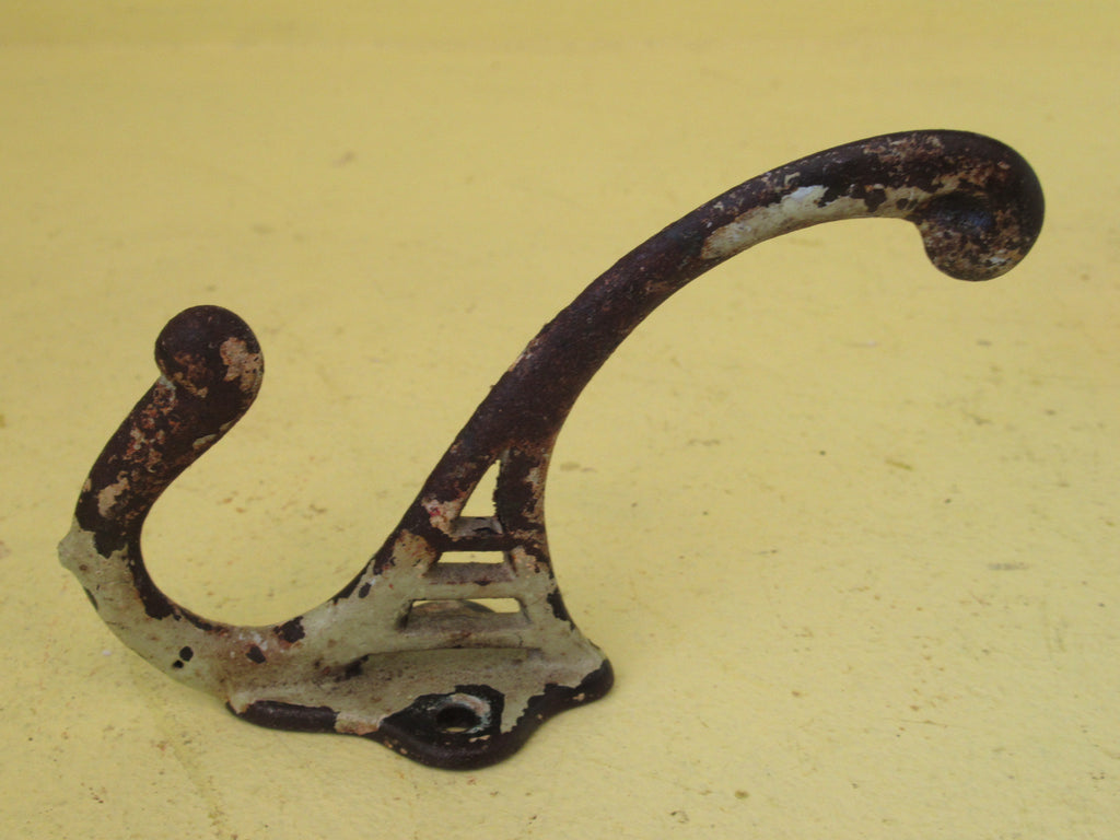 Quaver Double Coat Hook 120H x 30-35W x 80D