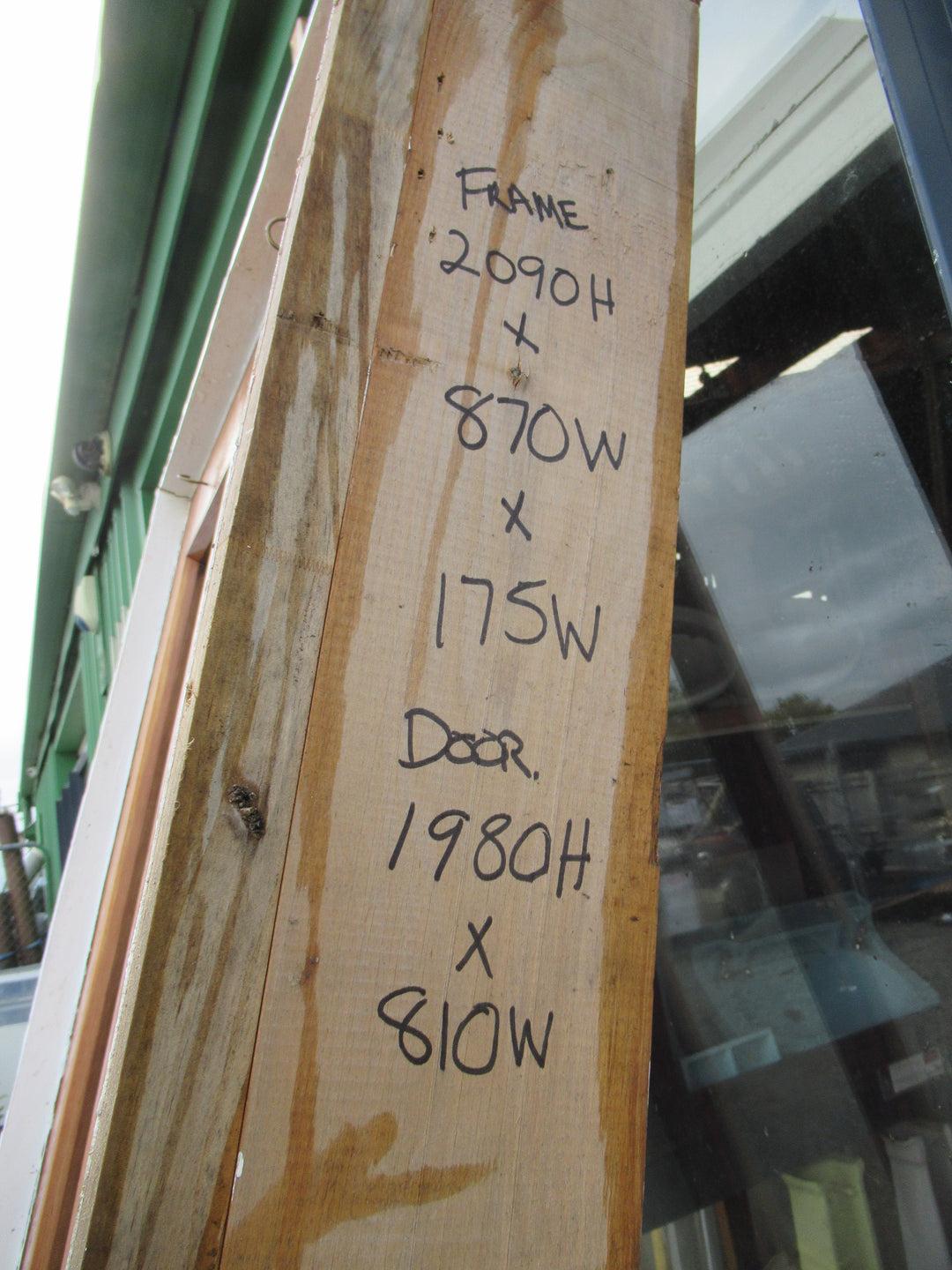 Vintage Titling Window 835H x 1285W x 160D