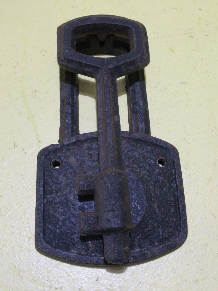 Iron Key Style Door Knocker 18H x 7-10W x 40D