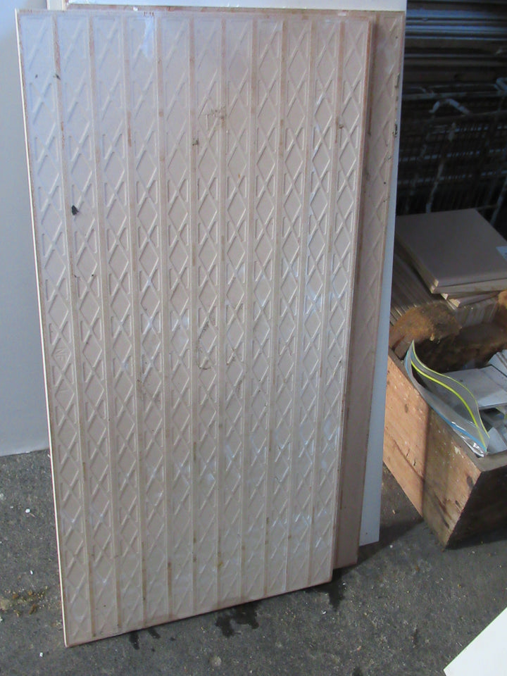 White Porcelain Floor Tiles 600L x 300W