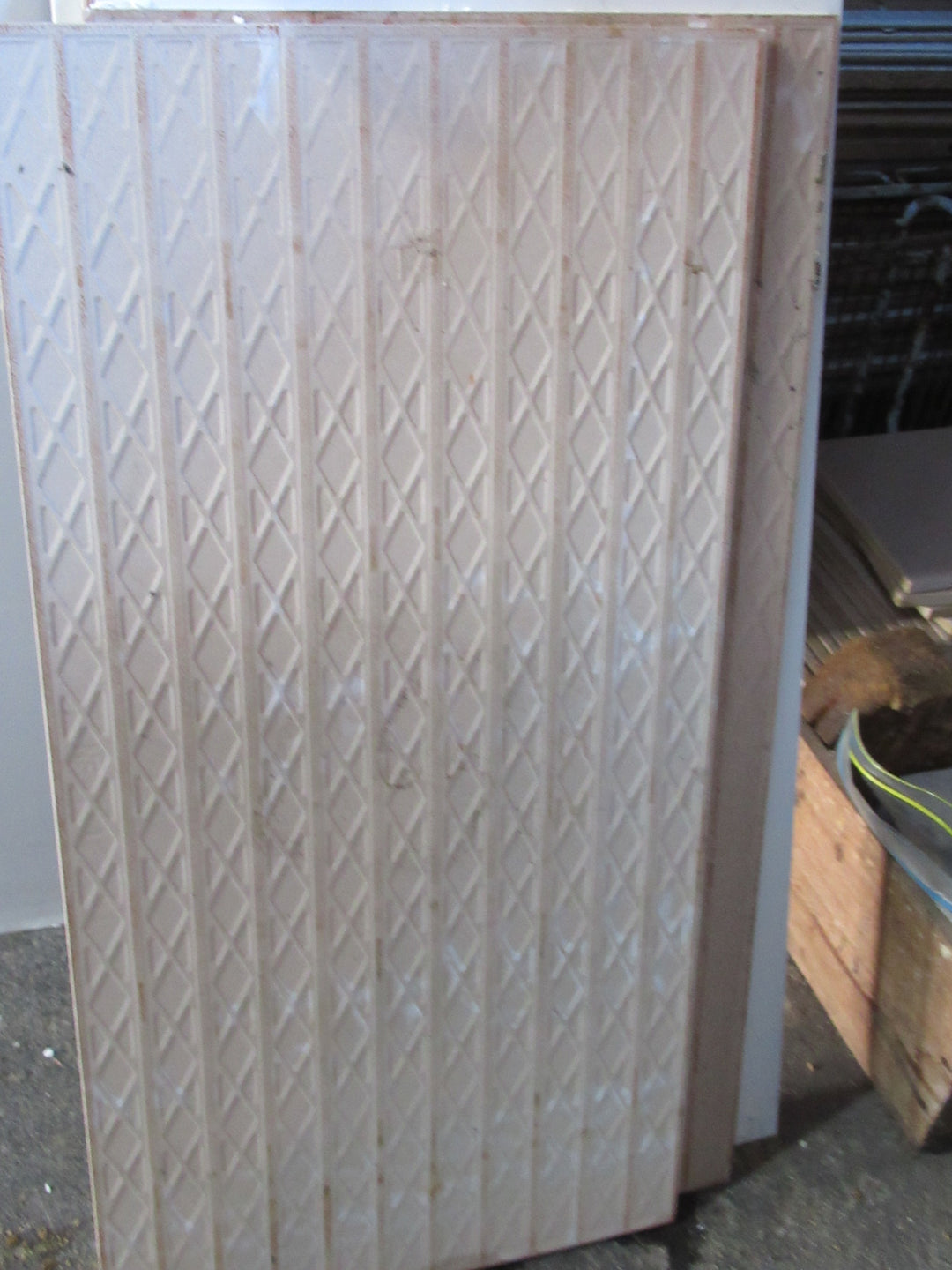 White Porcelain Floor Tiles 600L x 300W