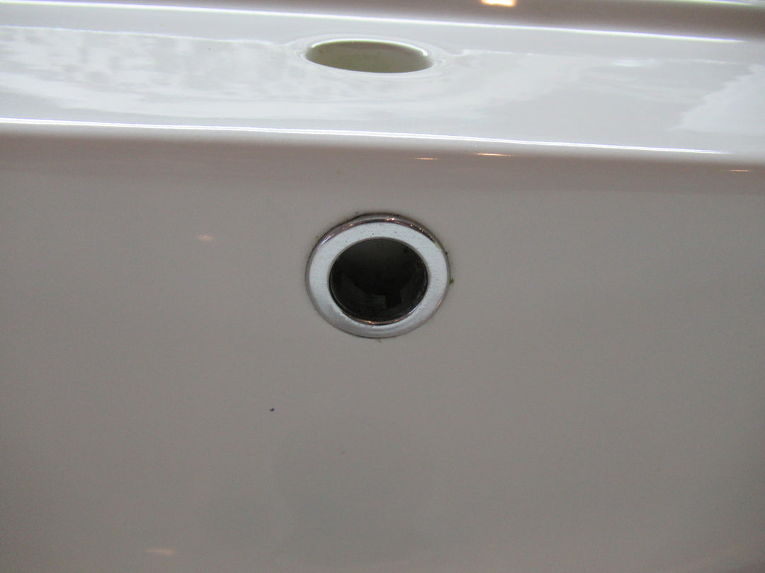 1/2 Circle Basin & Pedestal 840H x 540W