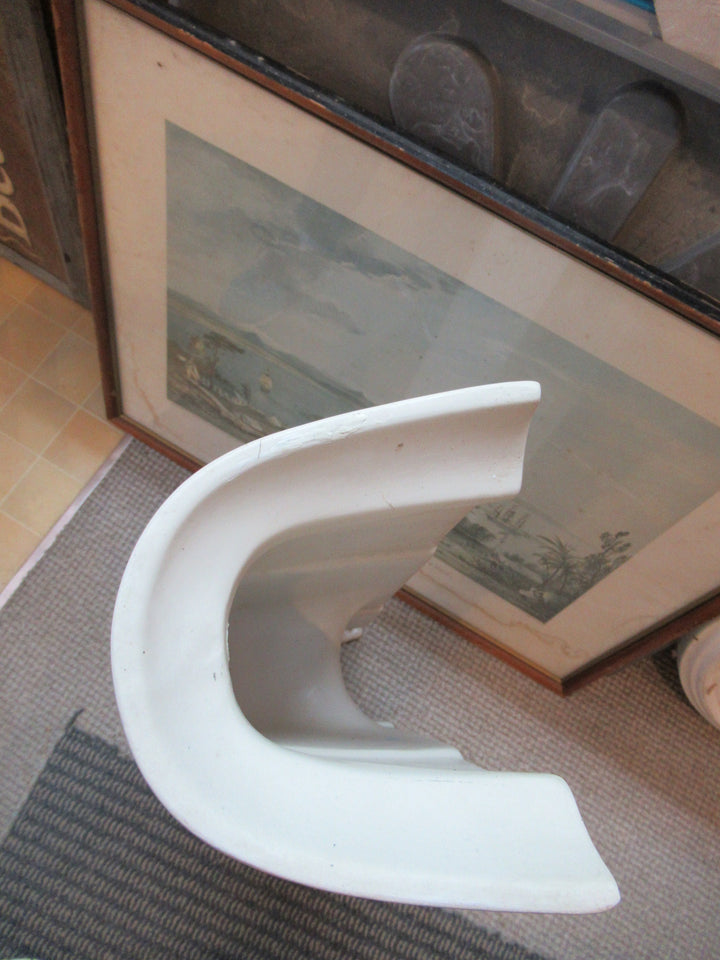 1/2 Circle Basin & Pedestal 840H x 540W