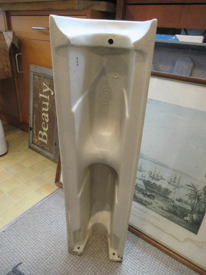 1/2 Circle Basin & Pedestal 840H x 540W