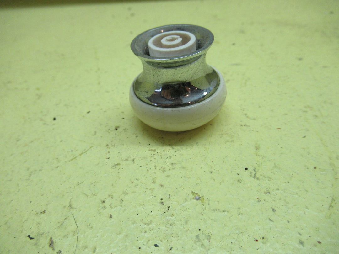 White/Chrome Plastic Knob Cabinet Handle 26-35 Dia x 30H