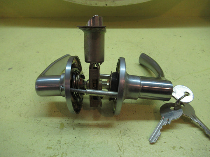 Mixed Handle Lever Lock with Key's 65Dia x 65H/Lever 120L