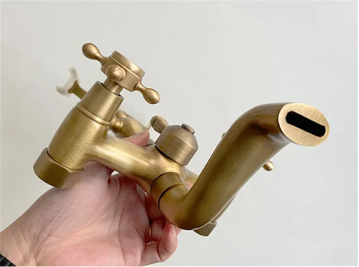 Antique Bathtub Shower Faucet Set Wall Mounted Black Bath Shower Faucet Bathroom Cold and Hot Bath and Shower Mixer Taps Brass