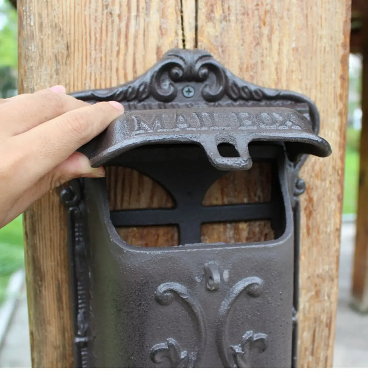 European Retro Letter Mailbox/Cast Iron Old Post Case Courtyard Wall Mounted Letter Box