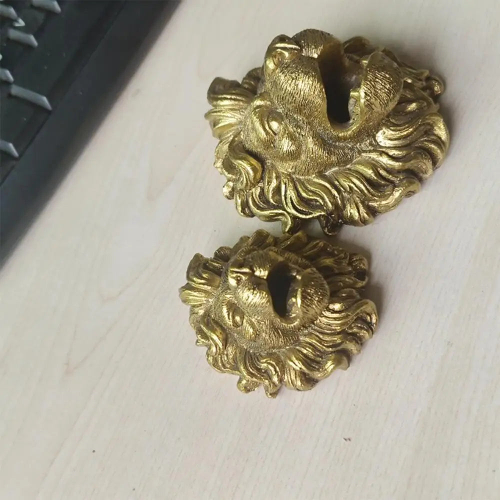 Fountain Spout Lion Pool Sprayer Fountain Natural Resin Water Fountain Ornaments Water Garden & Pond Decor Sprinkler Wall Art