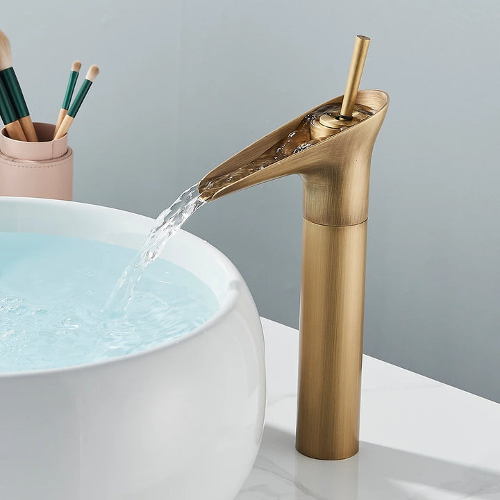 Antique Brass Basin Faucet Waterfall Bathroom Faucet Single Handle Basin Mixer Tap Deck Mounted One Hole Bronze Black Tap