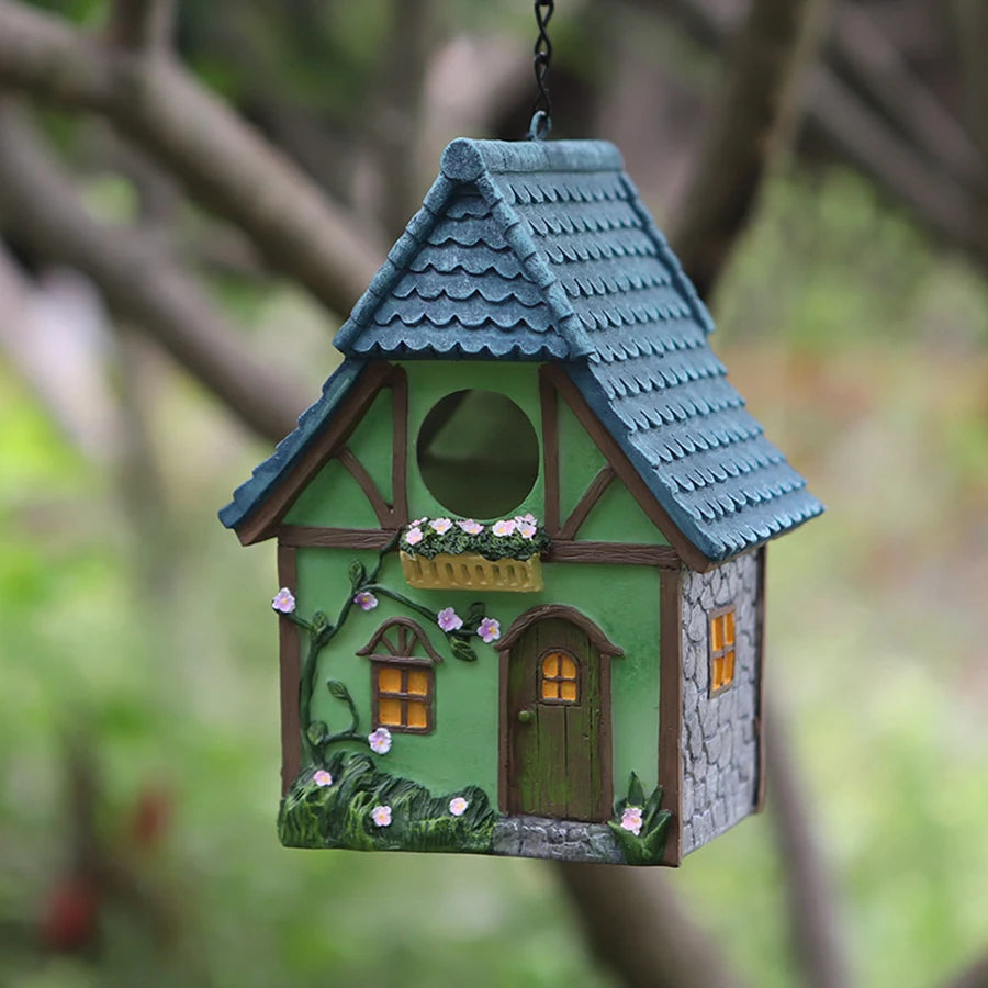Outdoor Birdhouse Resin Garden Decoration Hanging Cabin Suitable for Small Birds Birdhouse
