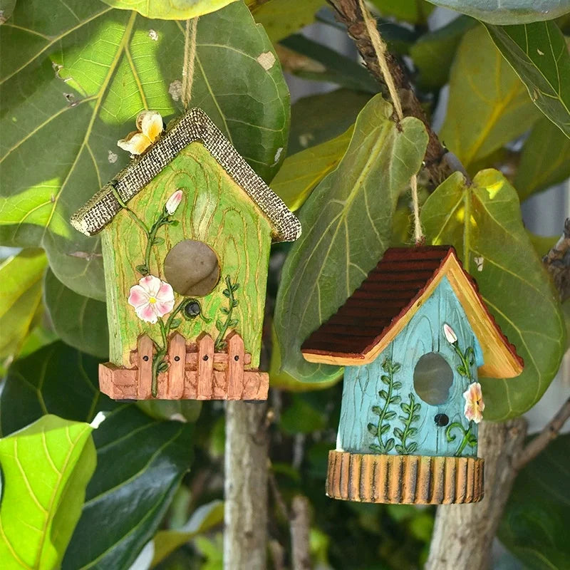 Hanging Bird House Resin Outside Bird Hut Novelty Garden Decoration Nest for Fence, Trees, Yard House Decoration Ornaments