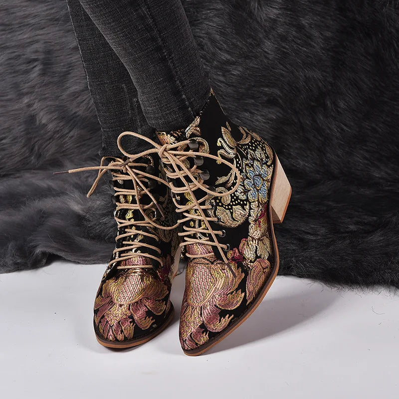 Pointed-toe Embroidery Ethnic Boots Women Low-heel Pumps Platform Red Boots Modern Designer Boots Plus Size Banquet Women Shoes