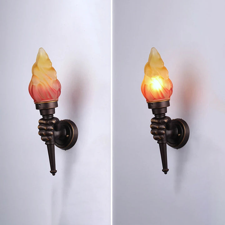Industrial Simple Wall Lamp Modern Creative Torch Hand Lamps Vintage Wall Lamp for Bathroom Loft Stair Outdoors Lighting Fixture