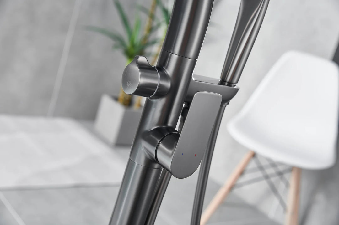 Floor Stand Waterfall Bathtub Faucet Solid Brass Bathroom Bathtub Water Mixer with Hand Shower in Brushed Rose Gold, Black, Gold