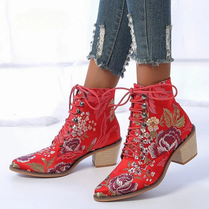 Pointed-toe Embroidery Ethnic Boots Women Low-heel Pumps Platform Red Boots Modern Designer Boots Plus Size Banquet Women Shoes