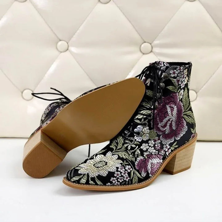 Pointed-toe Embroidery Ethnic Boots Women Low-heel Pumps Platform Red Boots Modern Designer Boots Plus Size Banquet Women Shoes