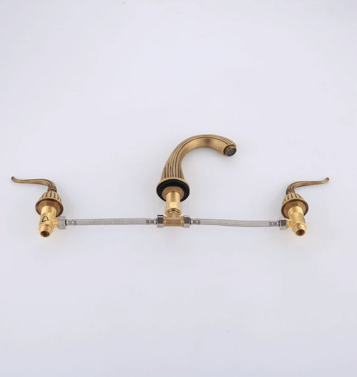 Antique Brass Basin Faucets Classic Bathroom Sink Faucet Double Cross Handle 3 Holes Bathbasin Counter Mixer Taps