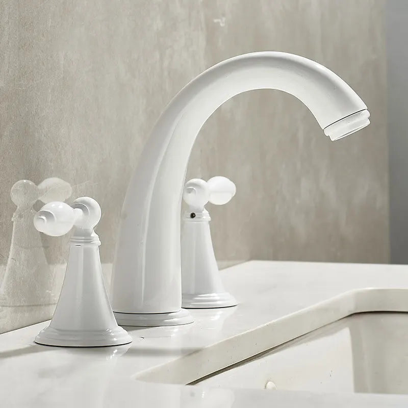 Brass Basin Faucet three-piece set of two handles split three-hole Cold and Hot splash-proof Faucet Dual Handles Mixer 8206
