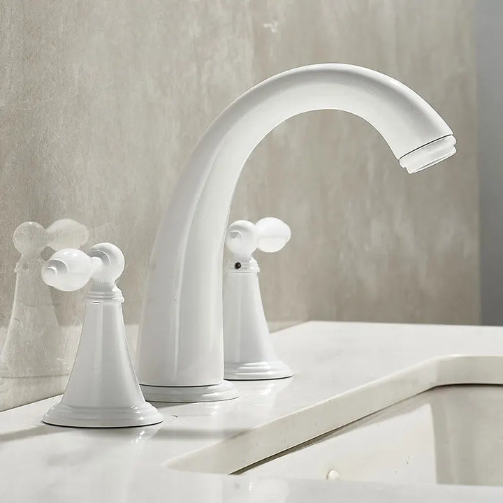 Brass Basin Faucet three-piece set of two handles split three-hole Cold and Hot splash-proof Faucet Dual Handles Mixer 8206