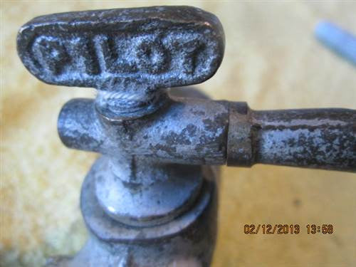 Antique Engine Drip Tap(120L x 40D)