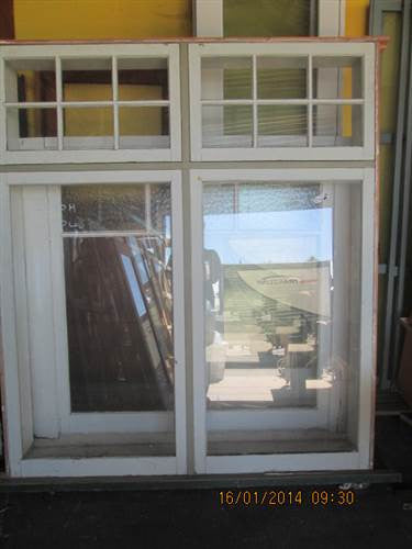Box Window with Top Opening Colonial Lite