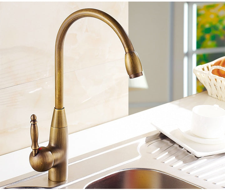 Antique Brass Finish Kitchen Faucet Bronze Single Handle Hot and Cold Water Sink Tap 360 Swivel Bathroom Sink Mixer Taps EK5013