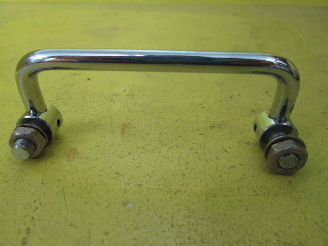 Movable Pull Handle 115L x 45-40H x 15 - 8D