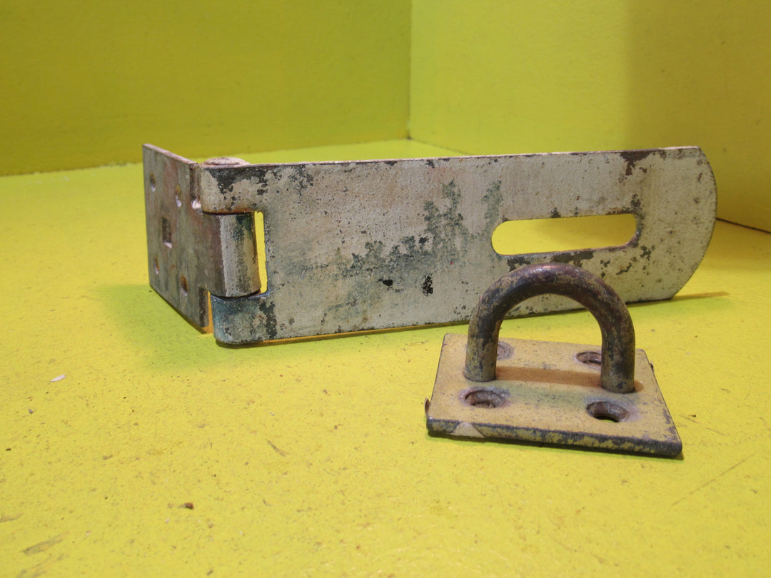 Vintage Brass Safety Hasp & Staple   80L x 25W