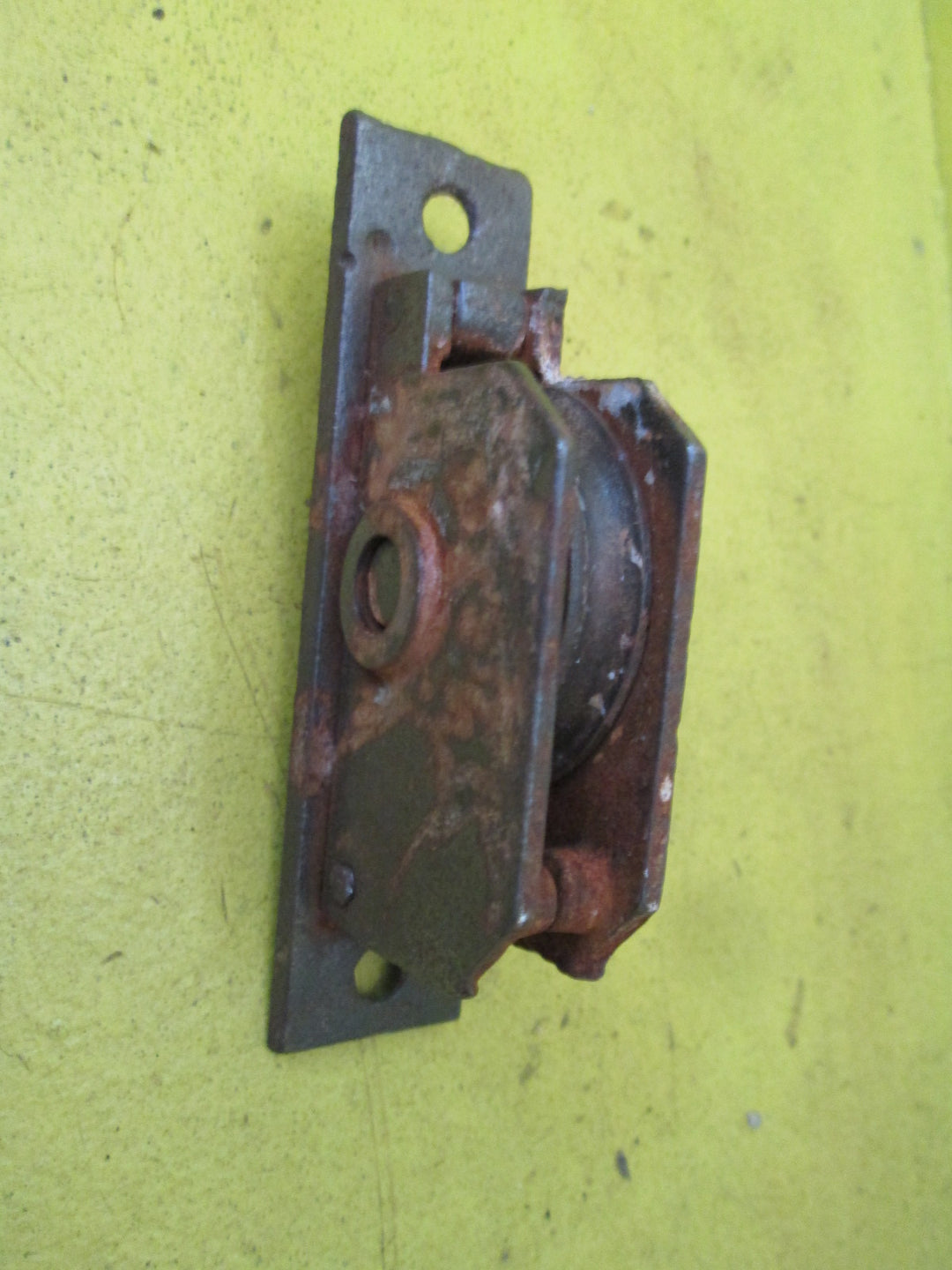 Rectangle with Rectangle Casing Sash Weigh Pulley 104L x 25W x 40D