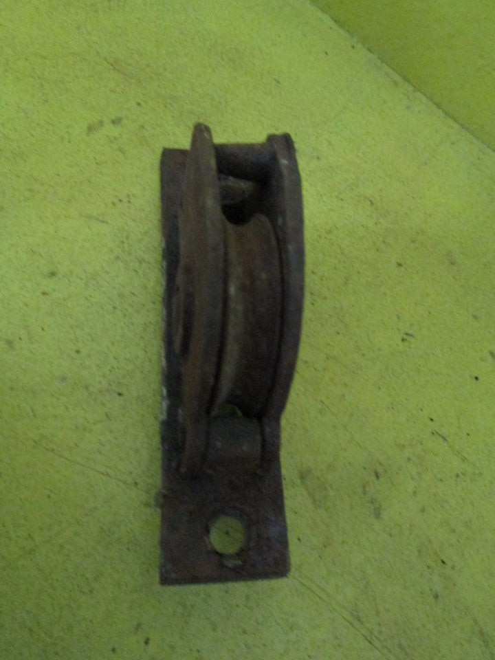 Small Rectangle Sash Pulley with Brass Plate 106L x 25W x 43D