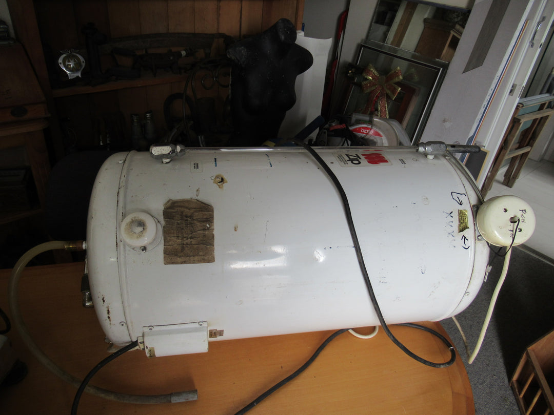27 Litre Zip Hot Water Unit   62cm H x 36 Dia