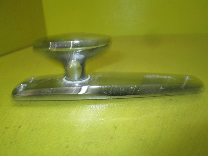 Retro Triangle Handle with raised Oval Knob 146L x 35-25W/Knob 57L x 35W x 42D