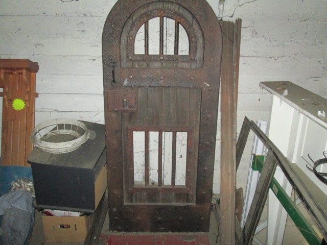 Dungeon Door(1830H x 790W x70D)