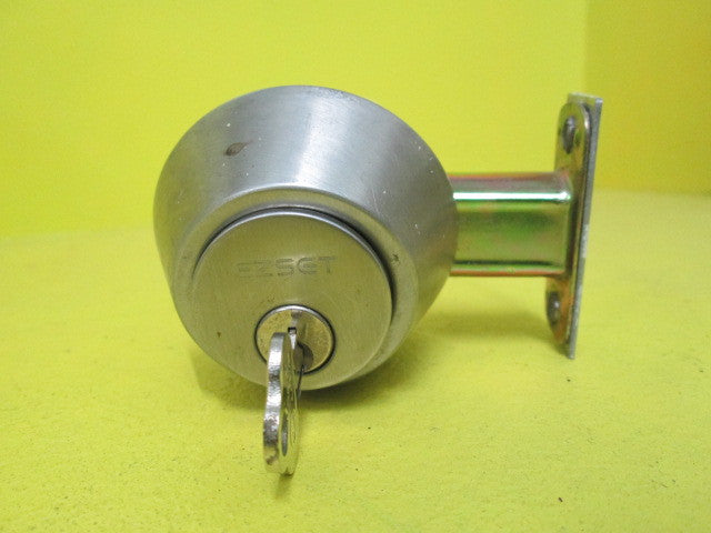 Double security door lock with key 45D x 25H