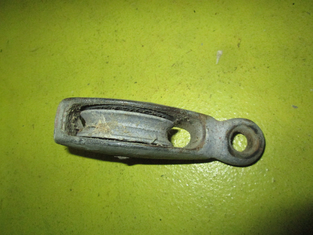 Iron Pulley 85/115L x 40/58W x 20/25D