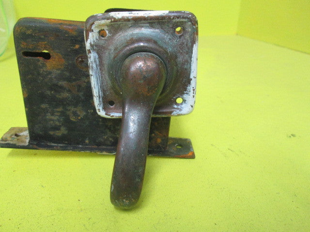 Brass Loop Handle with Square Door Plate.(Axial 63)