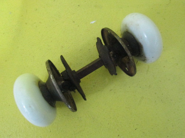 Vintage Villa White Porcelain Door Knobs