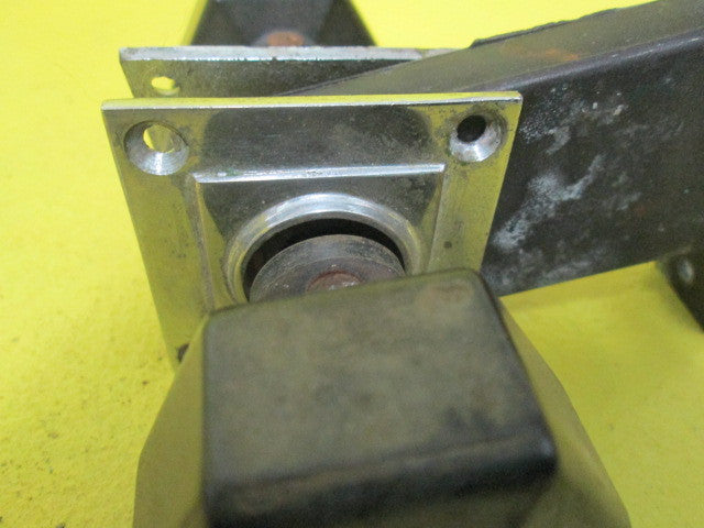 Art Deco Hexagonal Knob(pyramid style)45D x 50H)