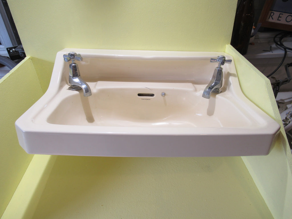 Traditional High Back Basin with Shelf and Retro Taps (Twyford)   630W x 470D x 320H