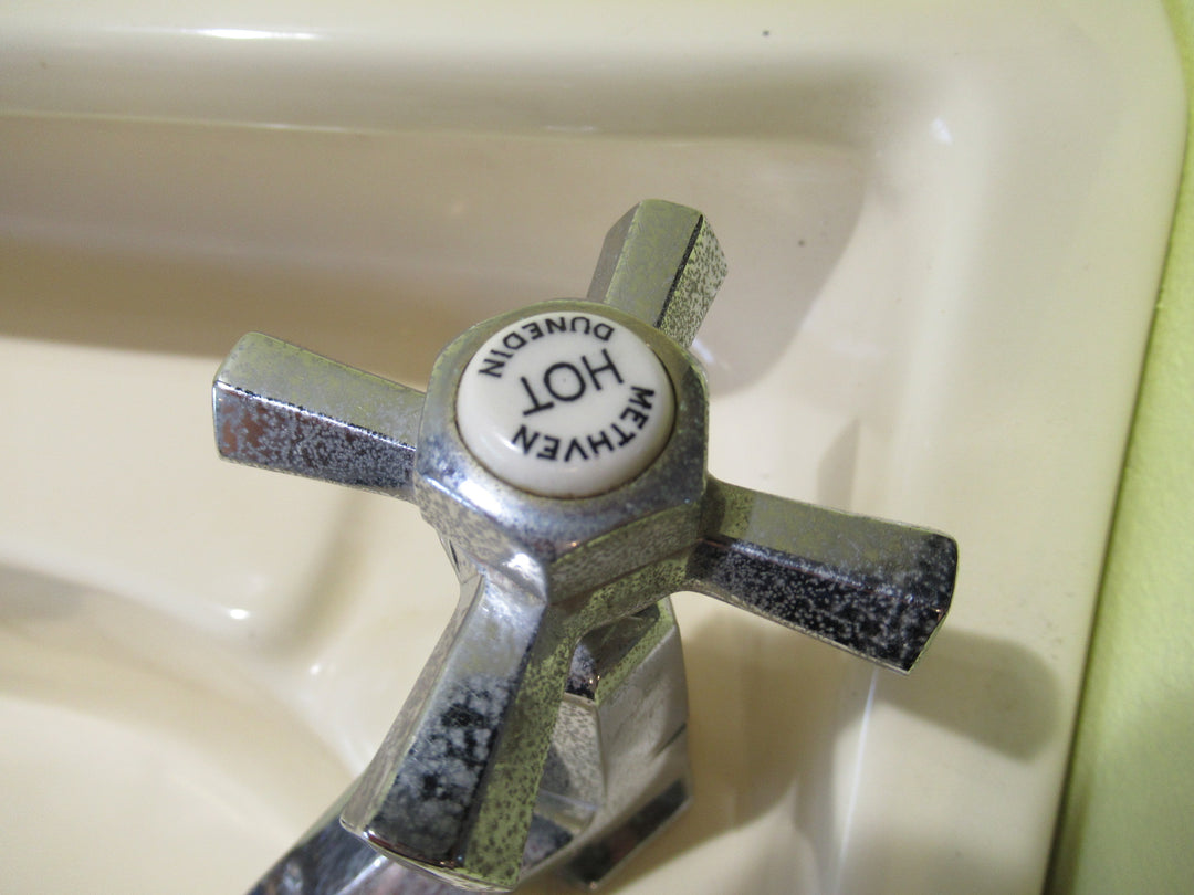 Traditional High Back Basin with Shelf and Retro Taps (Twyford)   630W x 470D x 320H