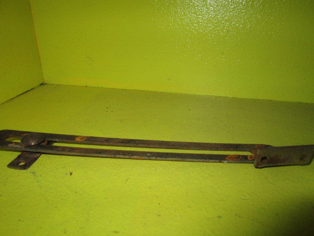 Thin Metal Quadrant Stay