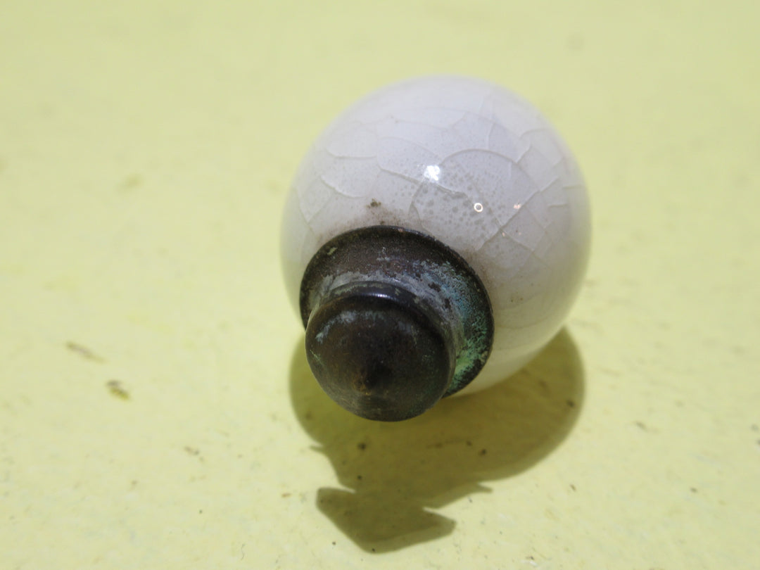 White Porcelain Fitch Fastener Handle Only with Screw & Base   45H