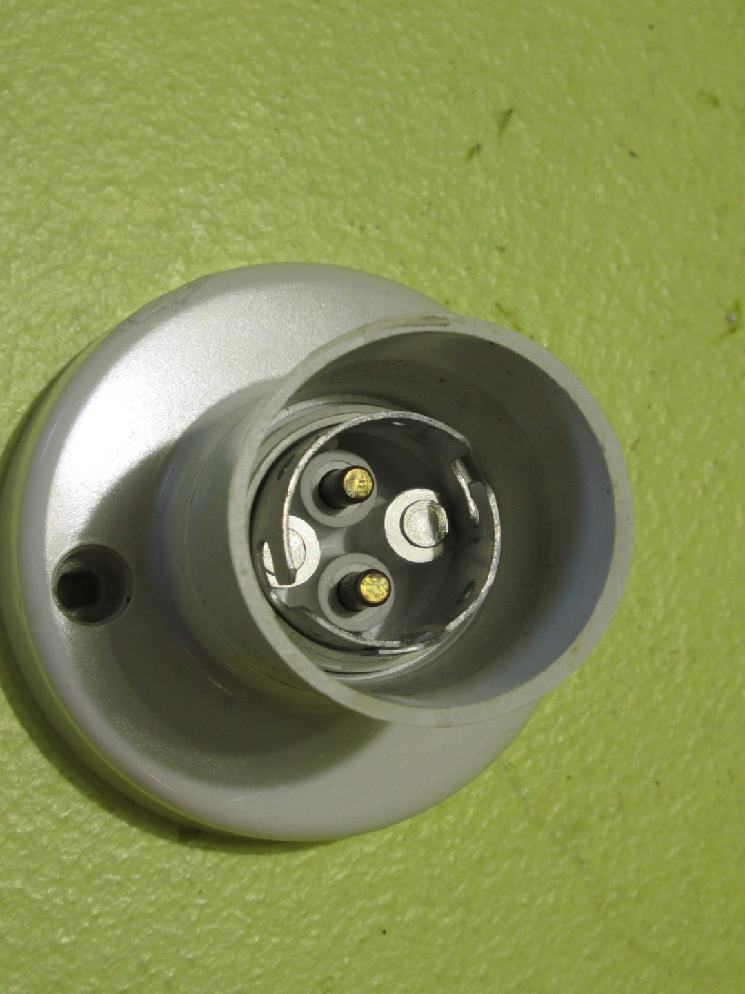 Light Mount with Lamp Holder 67D -25D x 55H
