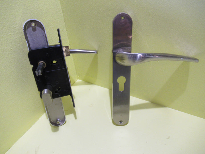 Modern Narrow Oval Lever Handles with Mortice Lock(Thumb) 240L x 40D/Lever 60H x 140L