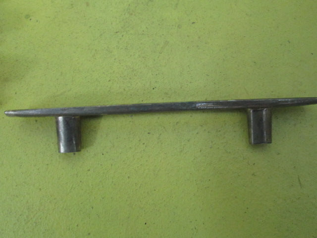 Lincoln Turner 106.7 Cabinet Pull 197L x 20W x 28H